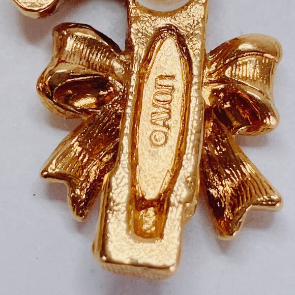 VTG Avon Signed Christmas Candy Cane Earrings Gold Tone Red Enamel Green Stone - Picture 8 of 10